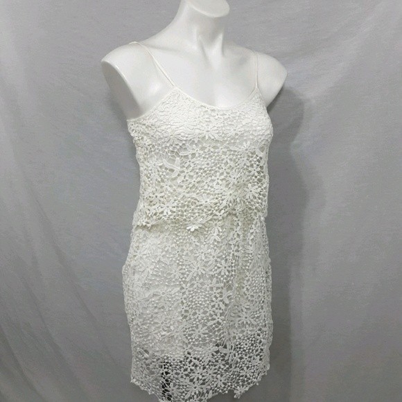 Chelsea and Violet Blouson Fit Tiered Lace Mini Dress Small Romantic Boho Chic - Picture 4 of 7